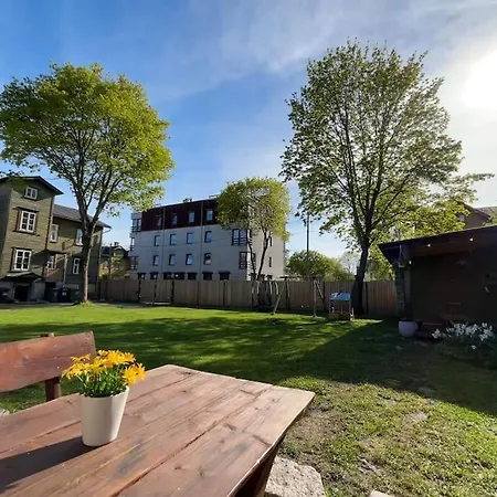 Garden Next To Telliskivi & Old Town Apartmán Tallinn